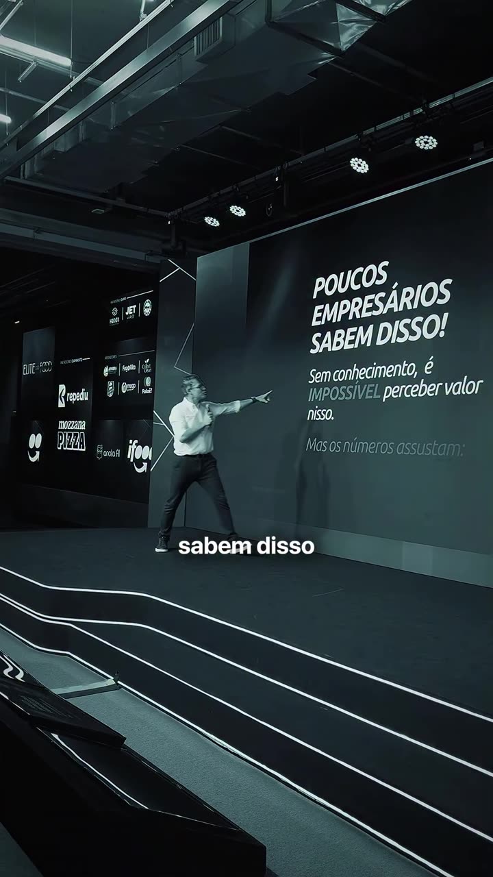 Marcelo Marani no palco do Elite do Food